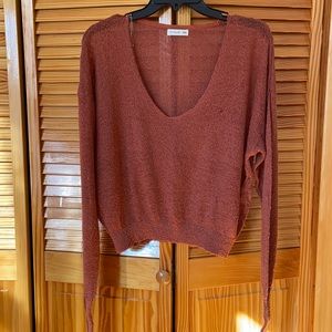 cropped v neck long sleeve cotton on